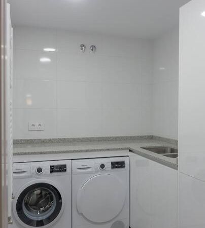 Sakura Homes Ponferrada Centro 8 Plazas Exterior foto