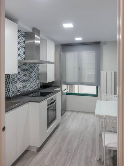 Sakura Homes Ponferrada Centro 8 Plazas Exterior foto