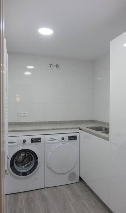 Sakura Homes Ponferrada Centro 8 Plazas Exterior foto